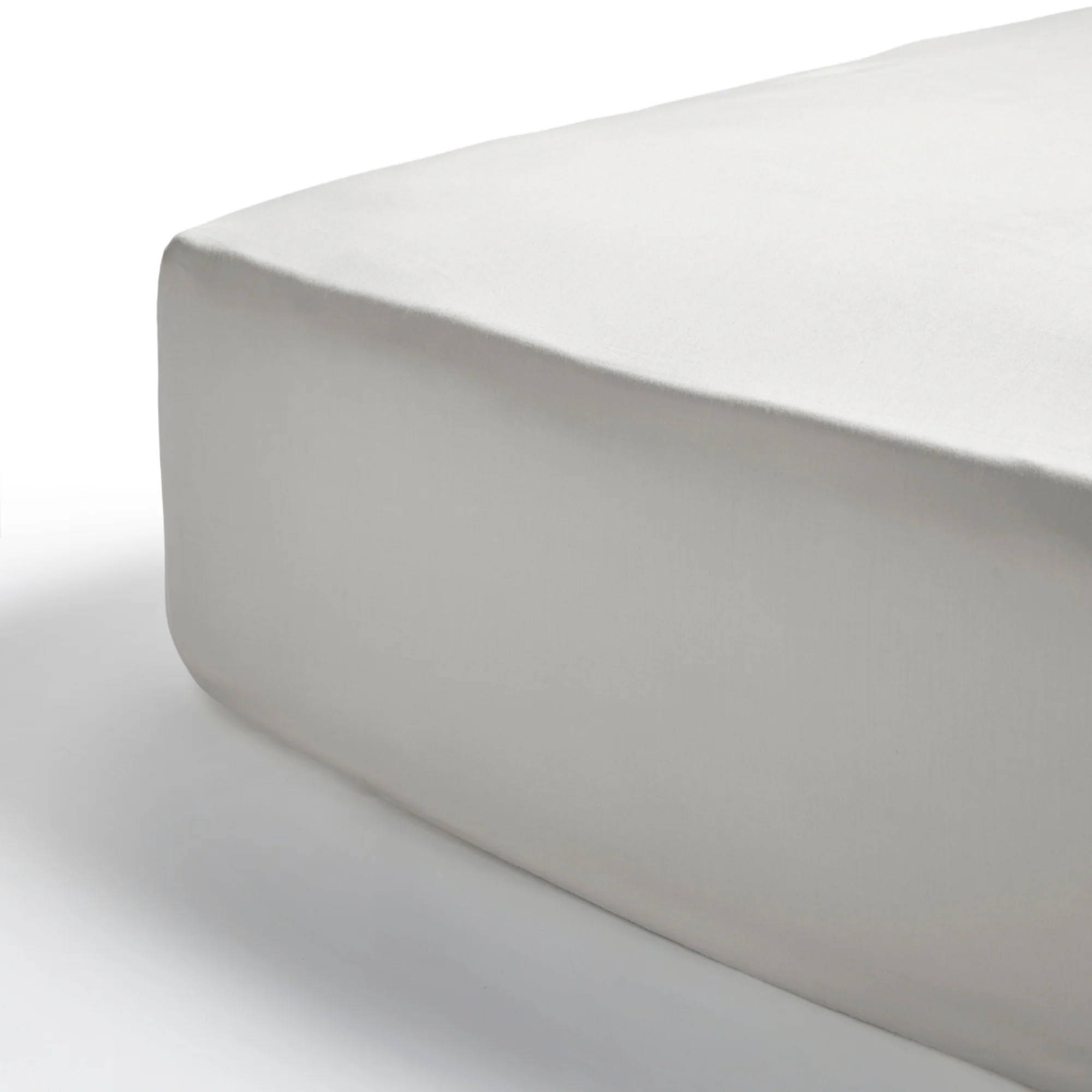 200 Thread Count Classic 100% BCI Cotton Deep Fitted Sheet - Image 3