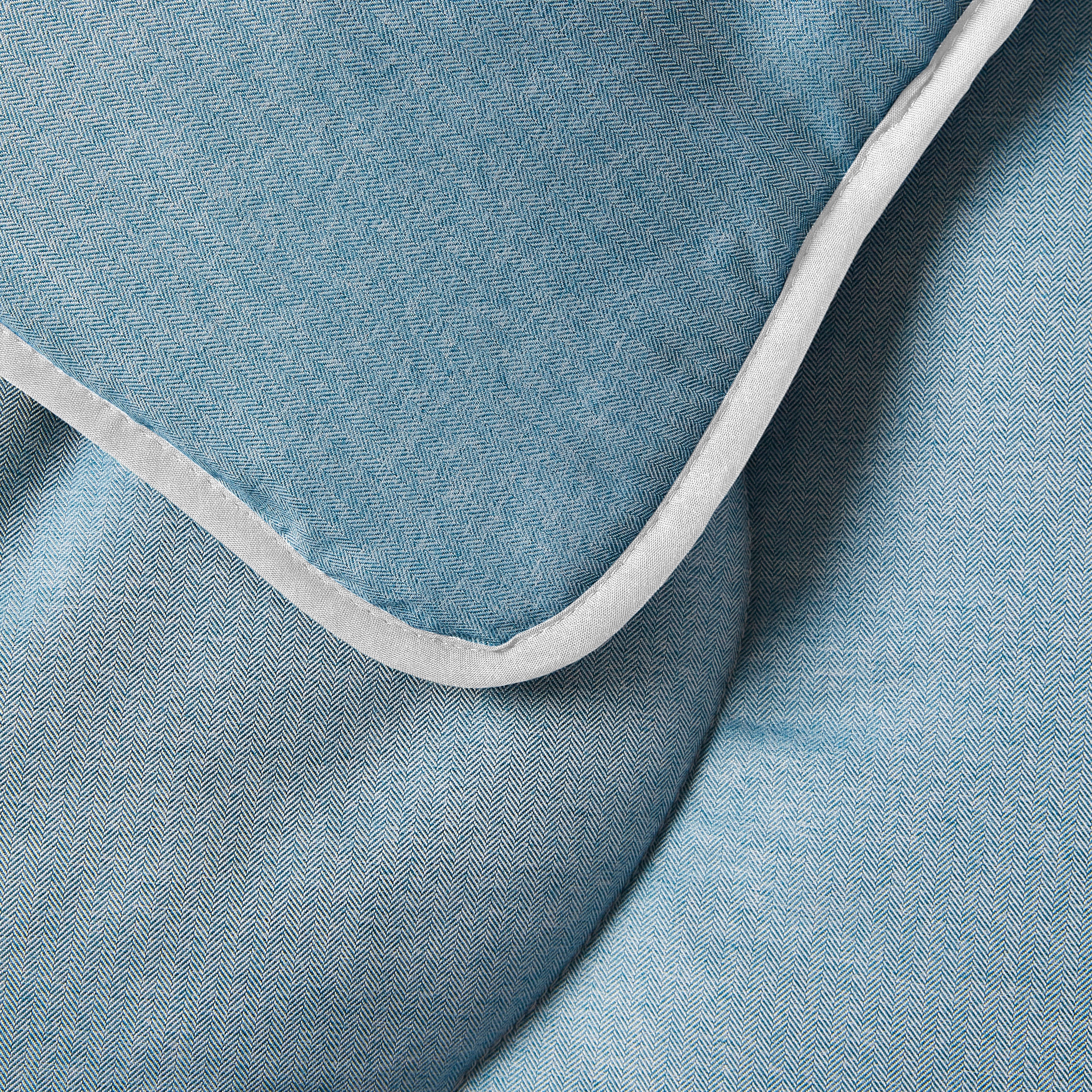 Night Lark® Mini Duvet - Image 38