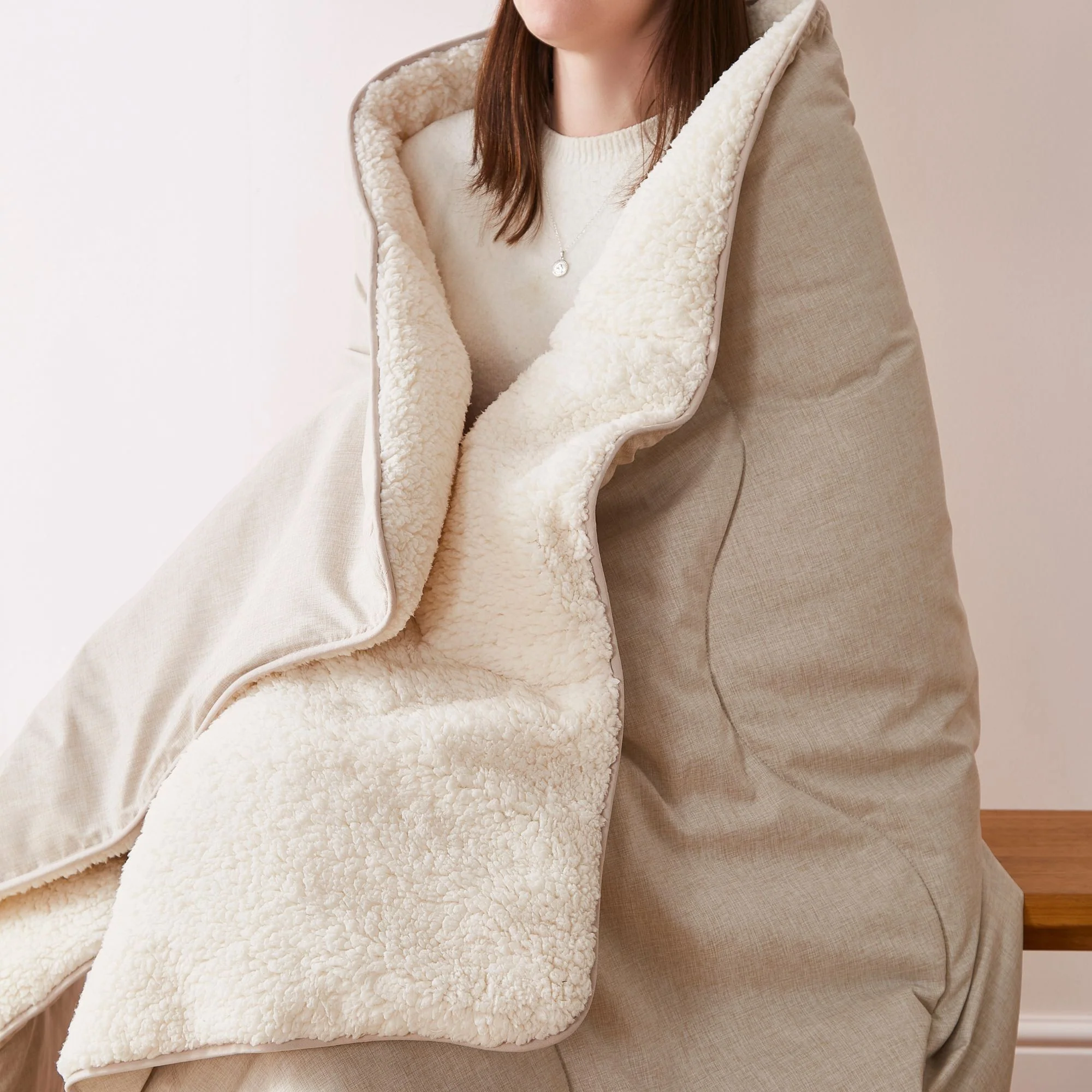 Night Lark® Soft Weave Sherpa Throw – Natural Oat
