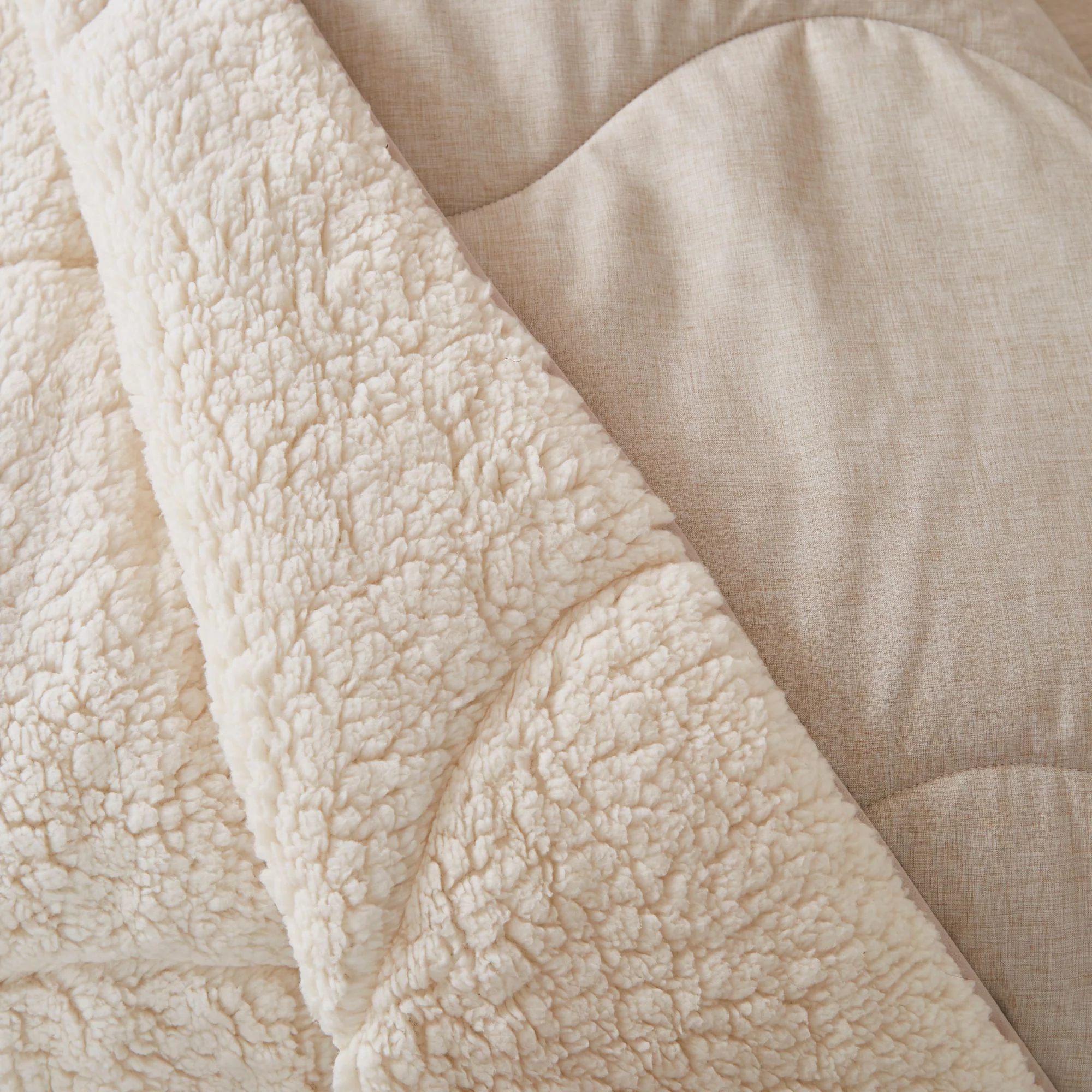 Night Lark® Soft Weave Sherpa Throw – Natural Oat - Image 2